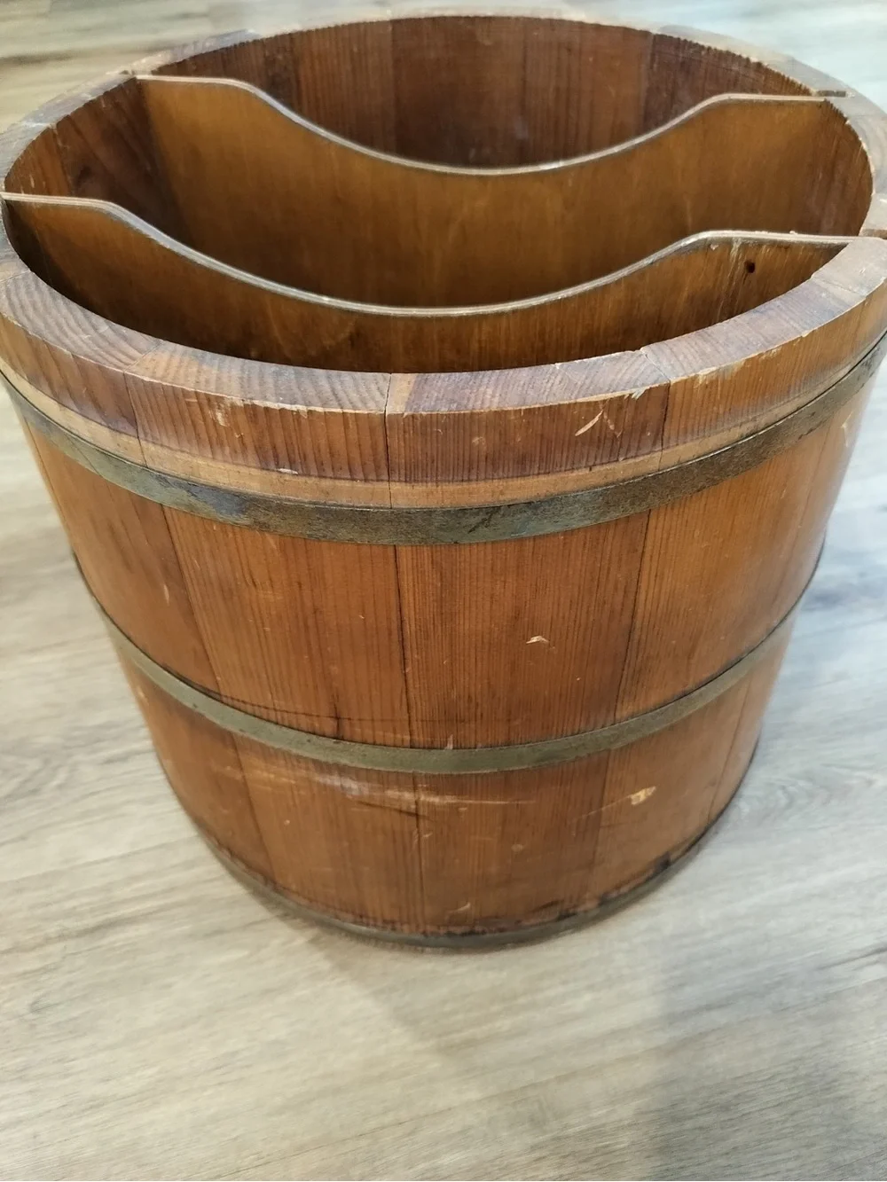 Vintage Basketville Putney VT Divided Wood Firkin Bucket Magazine Holder Shaker